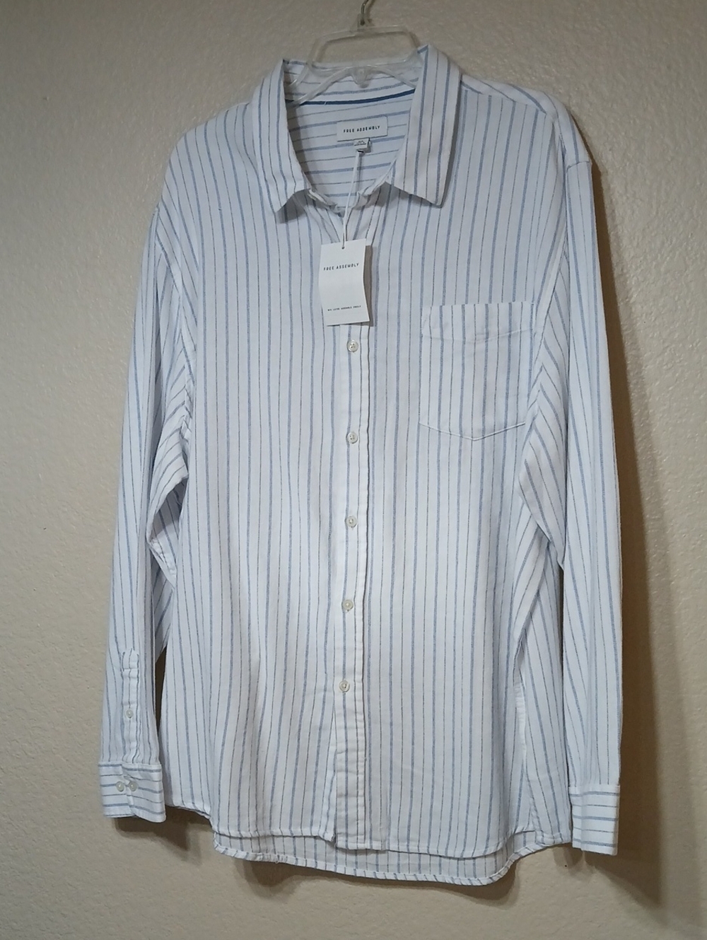 Free Assembly Button-Down Shirt - Picture 9 of 9